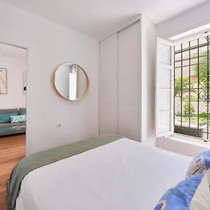 https://apartamento-3-dormitorios-y-terraza-playa-la-malagueta.hotelsinnerja.org