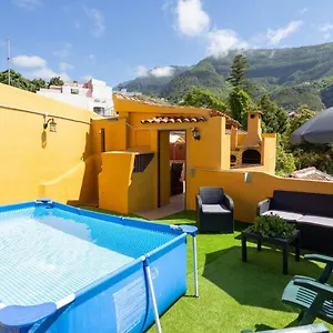 Canarian House With Views And Pool Ferienhaus